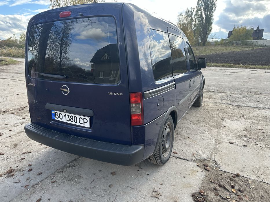 Опель комбо 1.6 CNG