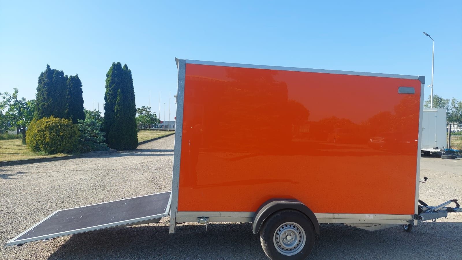 Furgon z trapem Orange D300Sz150W180 dostępna od ręki Najtaniej Okazja