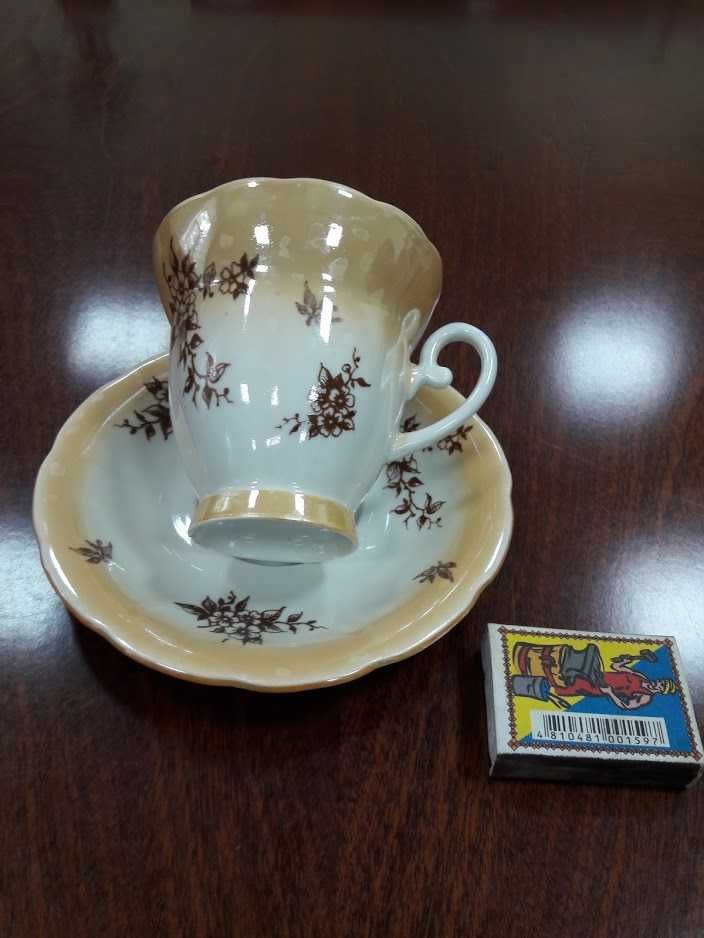 Продам заварочный чайник с чашками