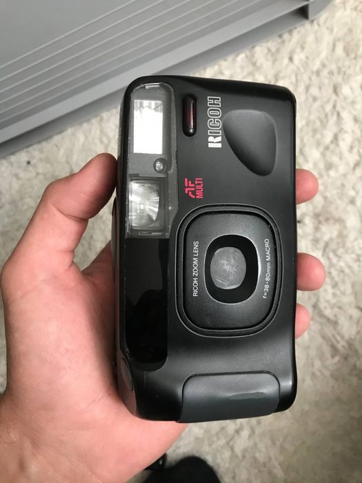 Плівковий фотоапарат Ricoh RZ 800