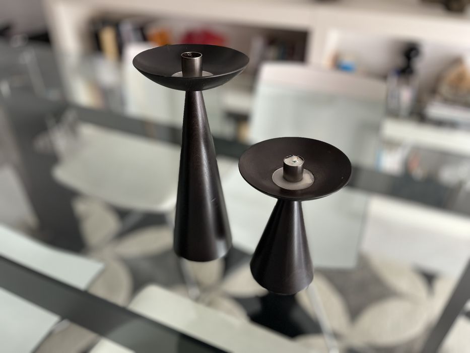 2 Castiçais em Madeira preta, design moderno do IKEA