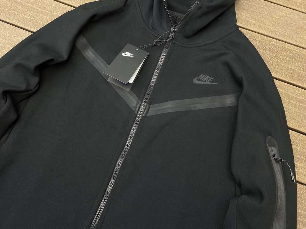 Dres tech fleece nowy