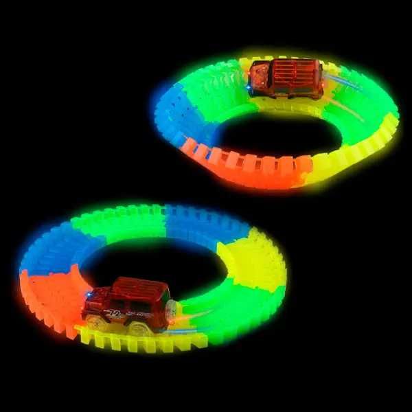 Гоночный трек-конструктор Magic Tracks 220 деталей с 1 машинкой