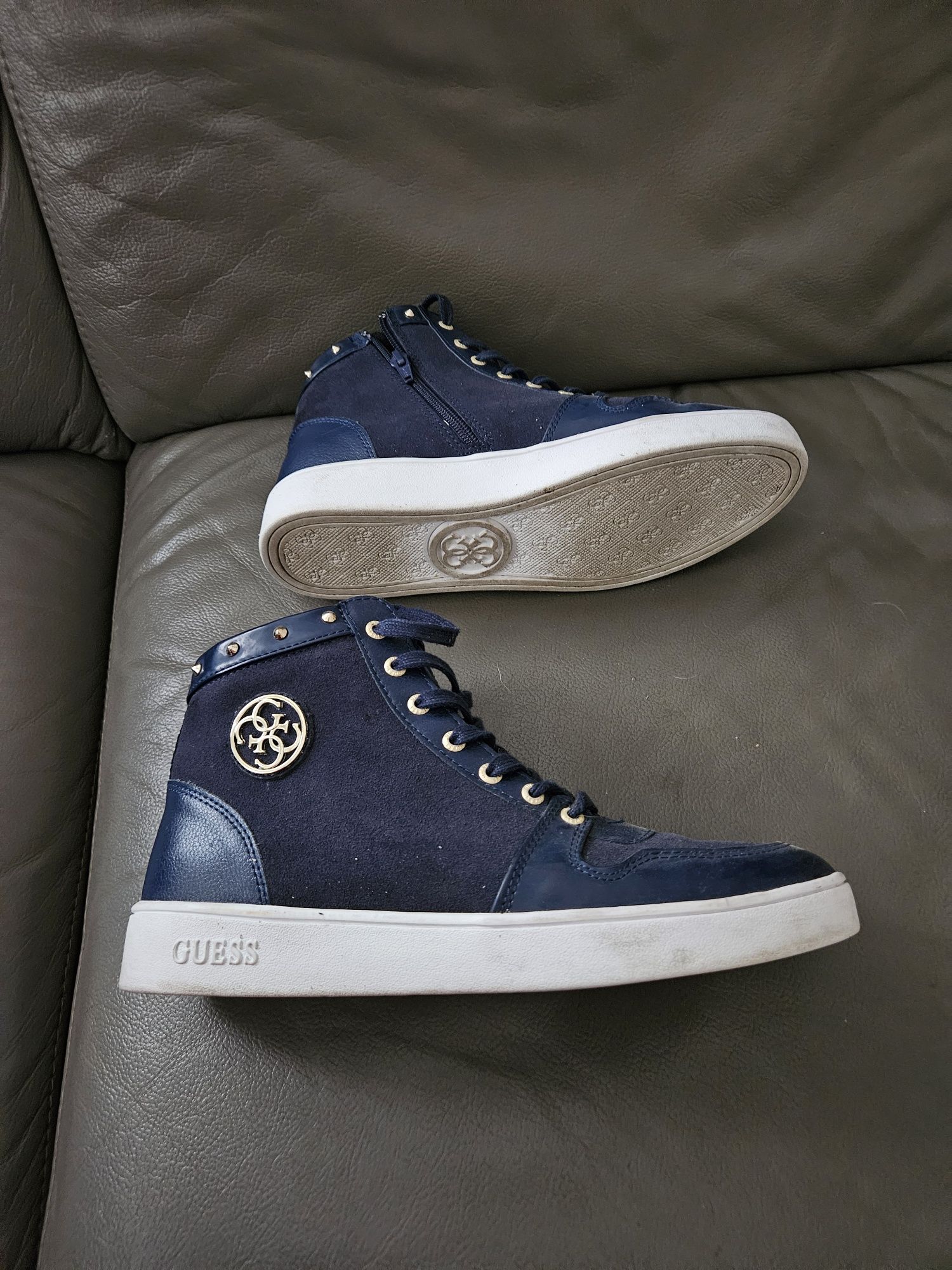 Guess wewnętrzny koturn botki trampk 40