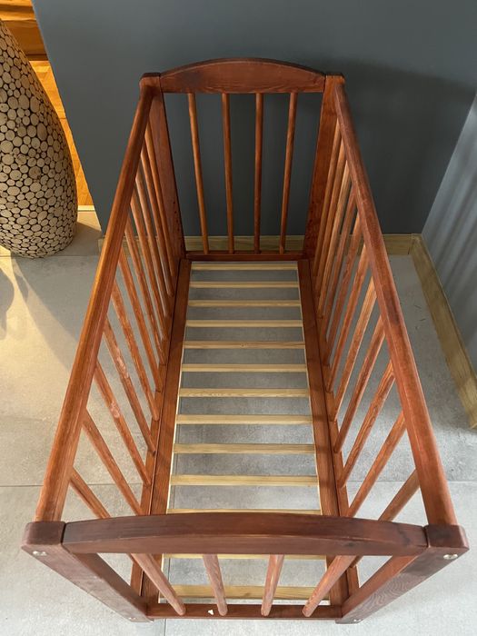 Łóżeczko drewniane  małe w bdb stanie!