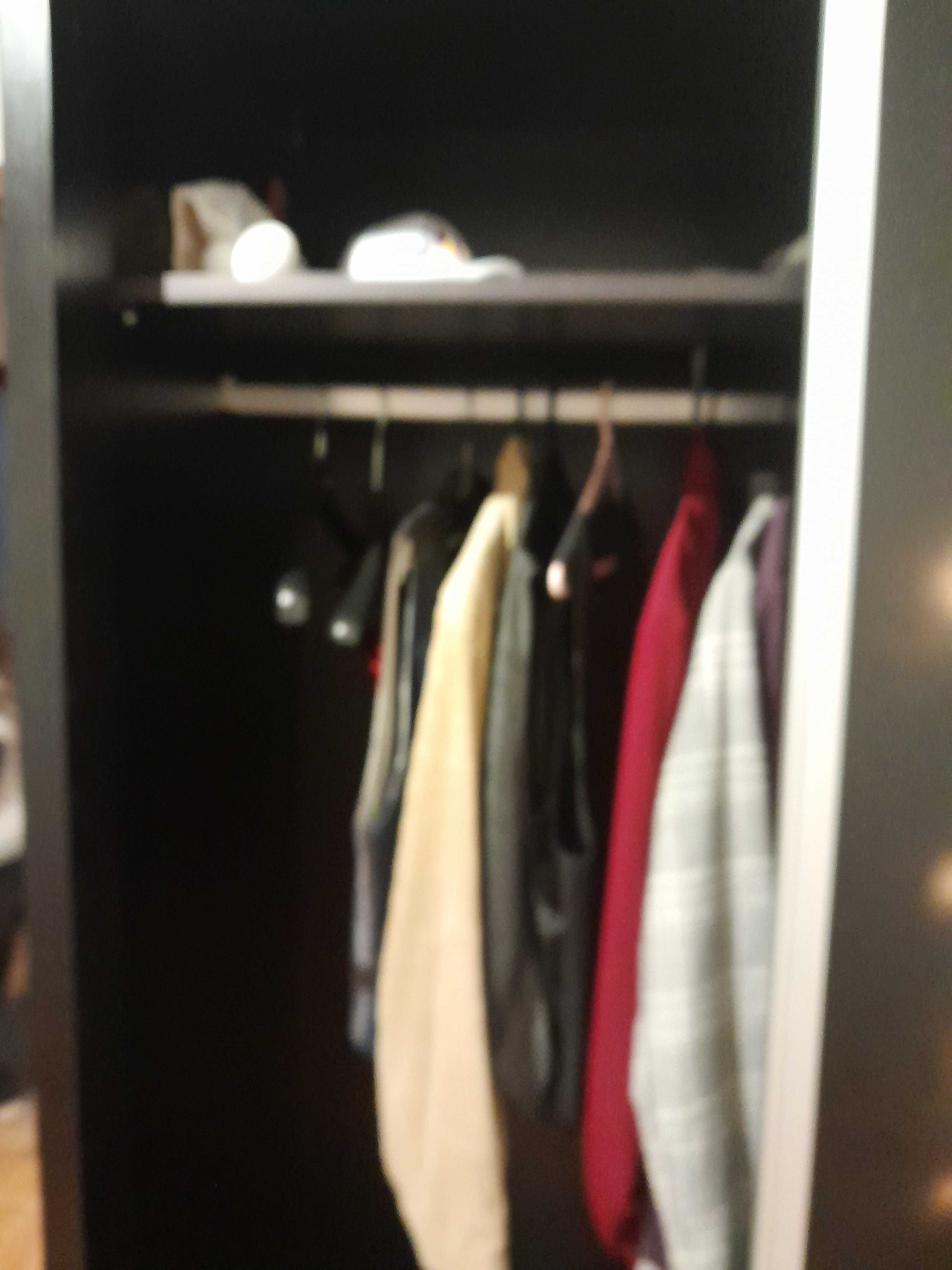 Magnífico roupeiro como novo para quarto de adolescente