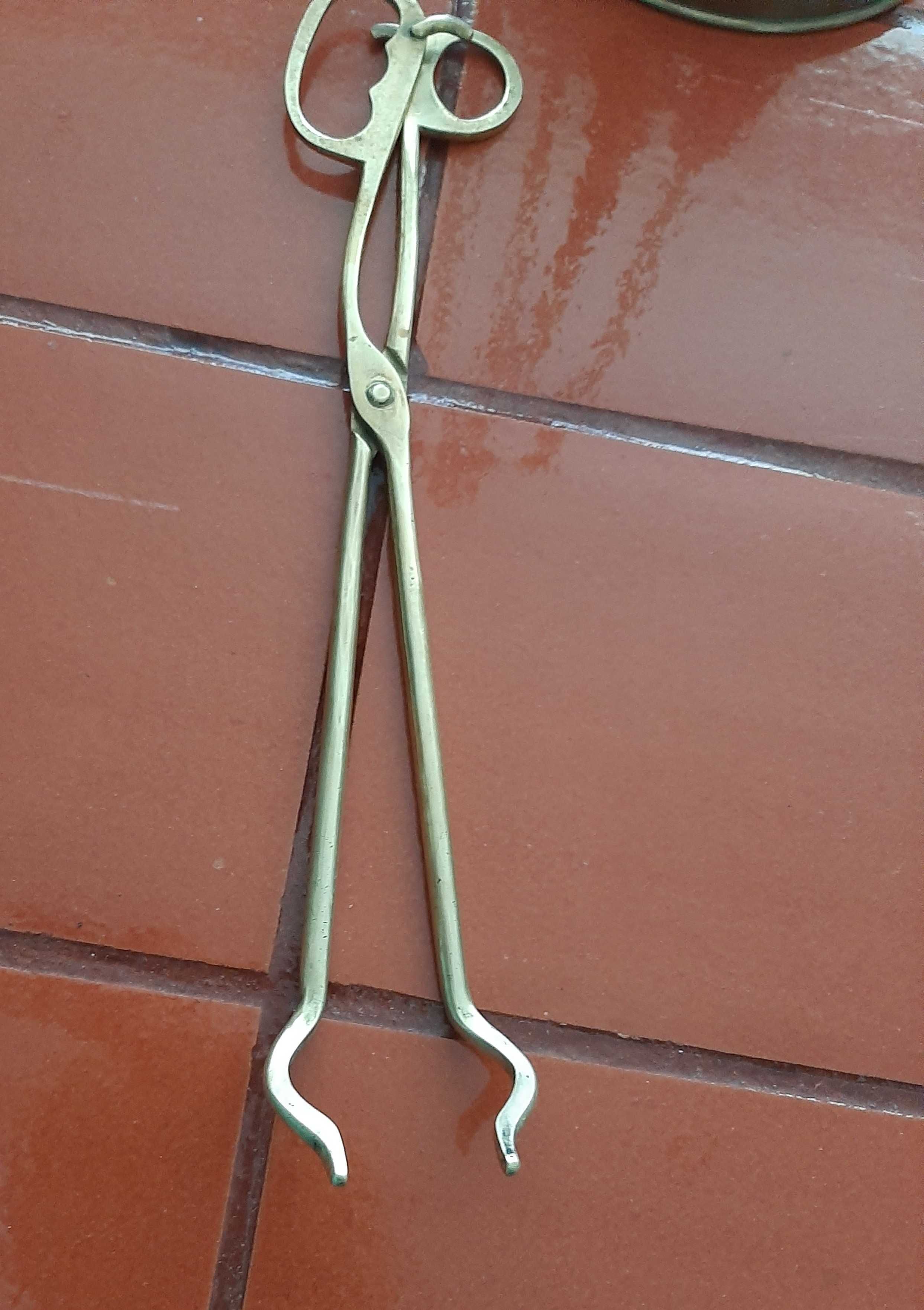 Conjunto de utencílios para lareira
