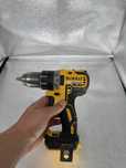 Дрель-шуруповерт аккумуляторная бесщеточная DeWALT DCD791