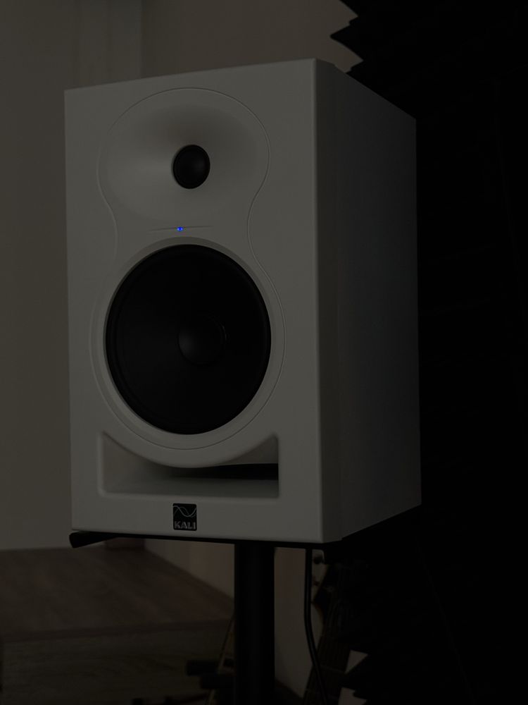 Kali Audio LP-6 2nd wave Студійні монітори
