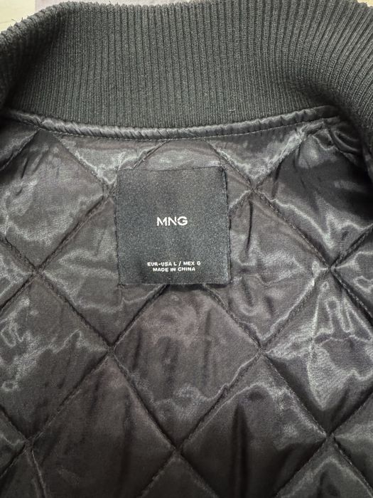 Крутезний бомбер від Mango (L)