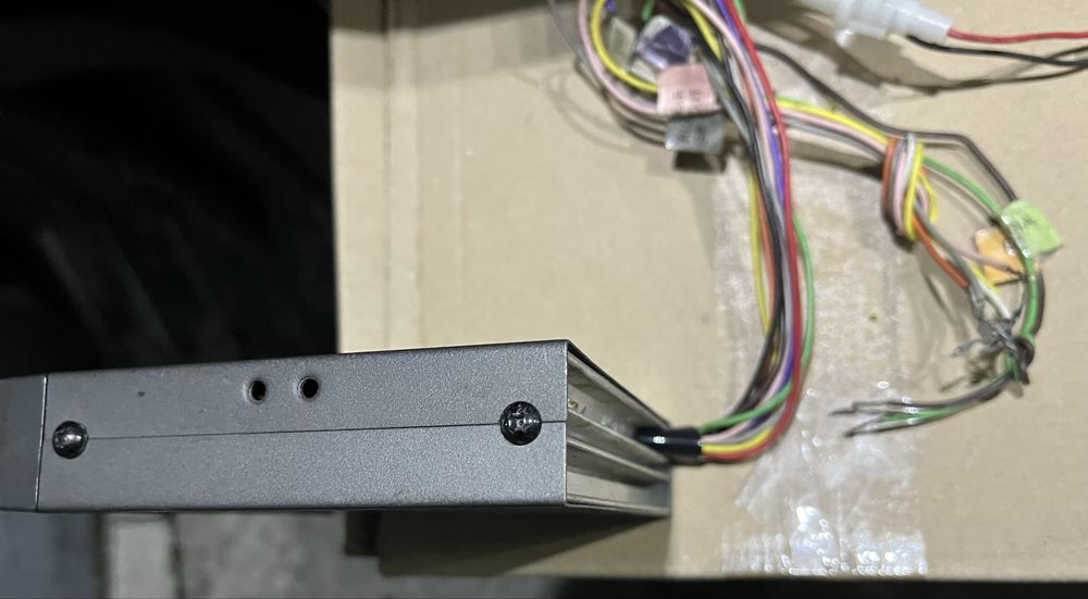 Усилитель эквалайзер roadmaster ea400n б/у работал, проверить немогу.