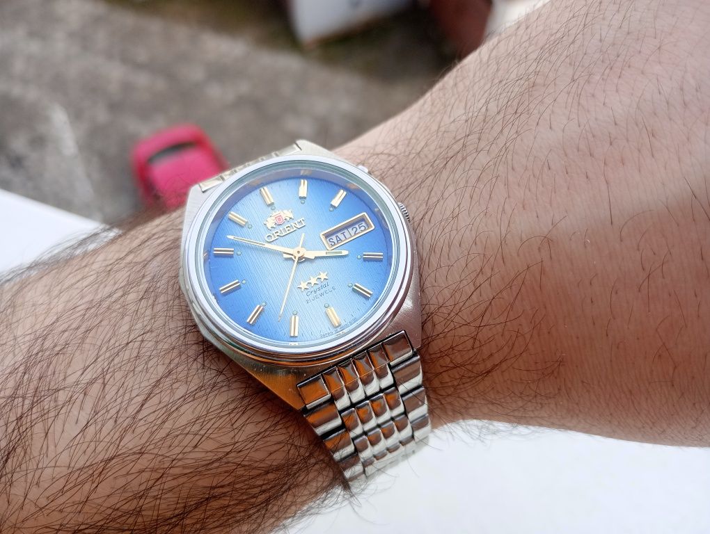Błękit morski zegarek orient crystal japan ni seiko tissot citizen