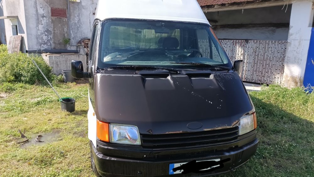 Ford Transit teto alto