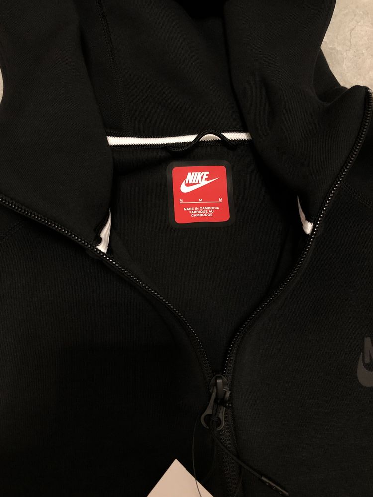 Оригінальні Худі Nike Tech Fleece