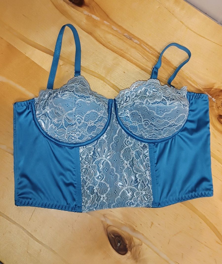 Niebieski koronkowy gorset bralet Urban Outfitters