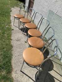 Krzesła metalowe z siedzisikiem z ekoskóry