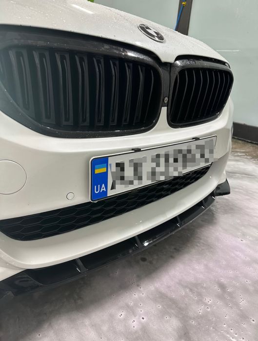 Швидкоз'ємні,безрамкові тримачі номерів (аналог магнітним)