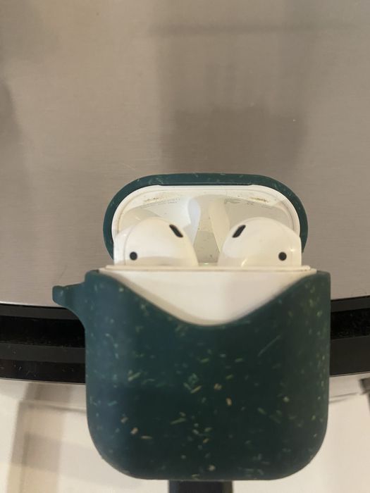Apple AirPods (uszkodzone) + PELA case