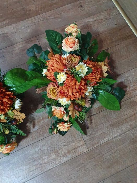 Zestaw wiązanka z bukietem na grób, nagorbna