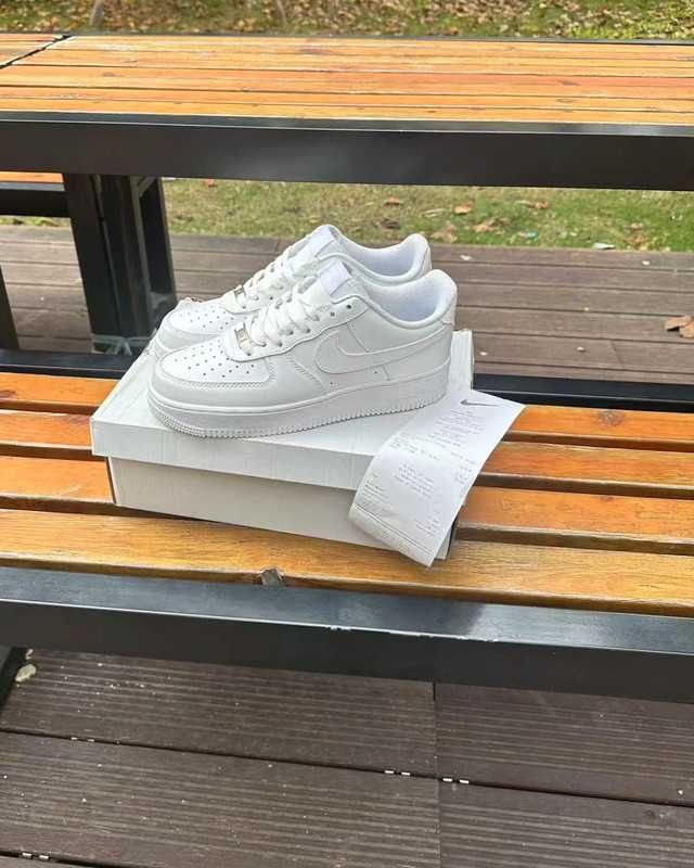 Buty/Nike_AirForce1White "Nowe Trampki" Roz. 38