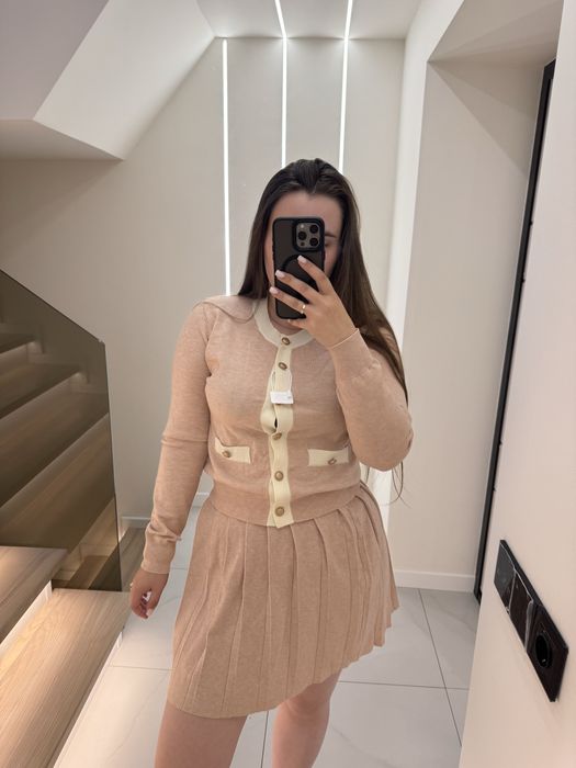 Костюм жіночий із спідницею