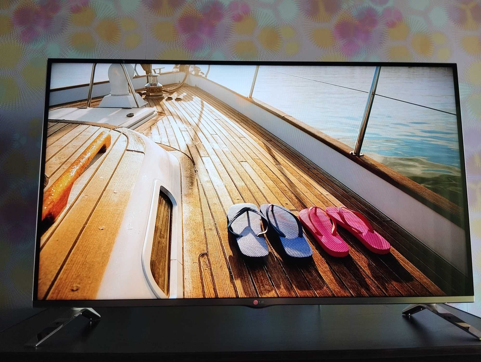Телевізор LG 47LB679V