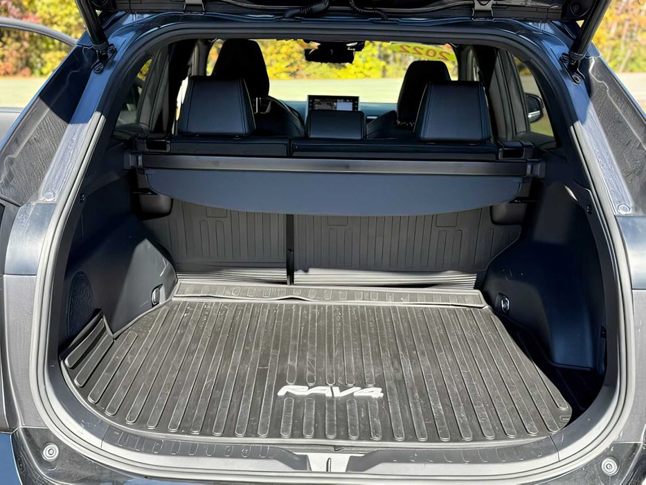 Toyota RAV4      2022