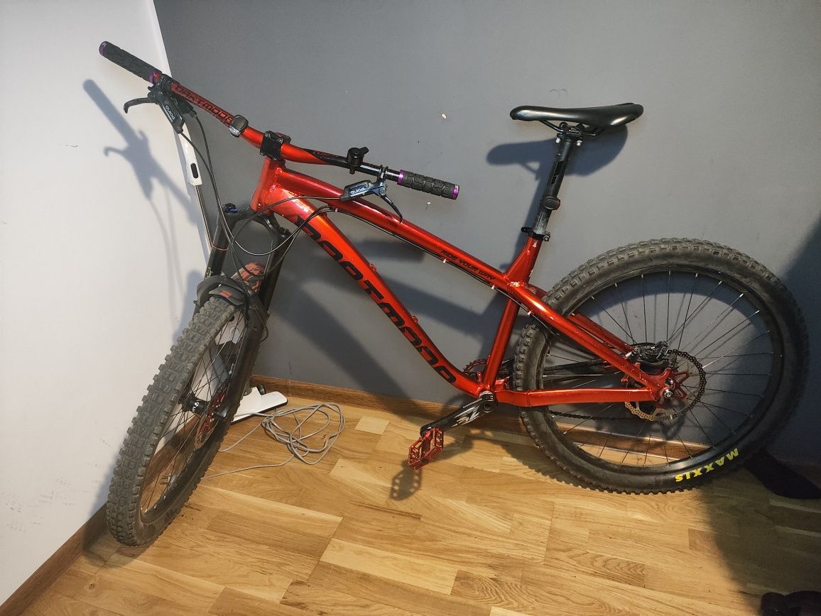Dartmoor hornet custom