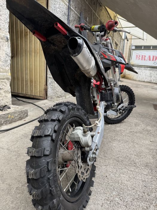 Esta nova reviso feita