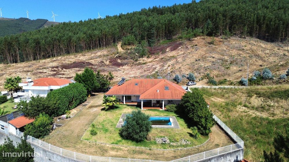 Moradia T3 || Vistas Maravilhosas || Com Piscina || Castanheira de Pêr