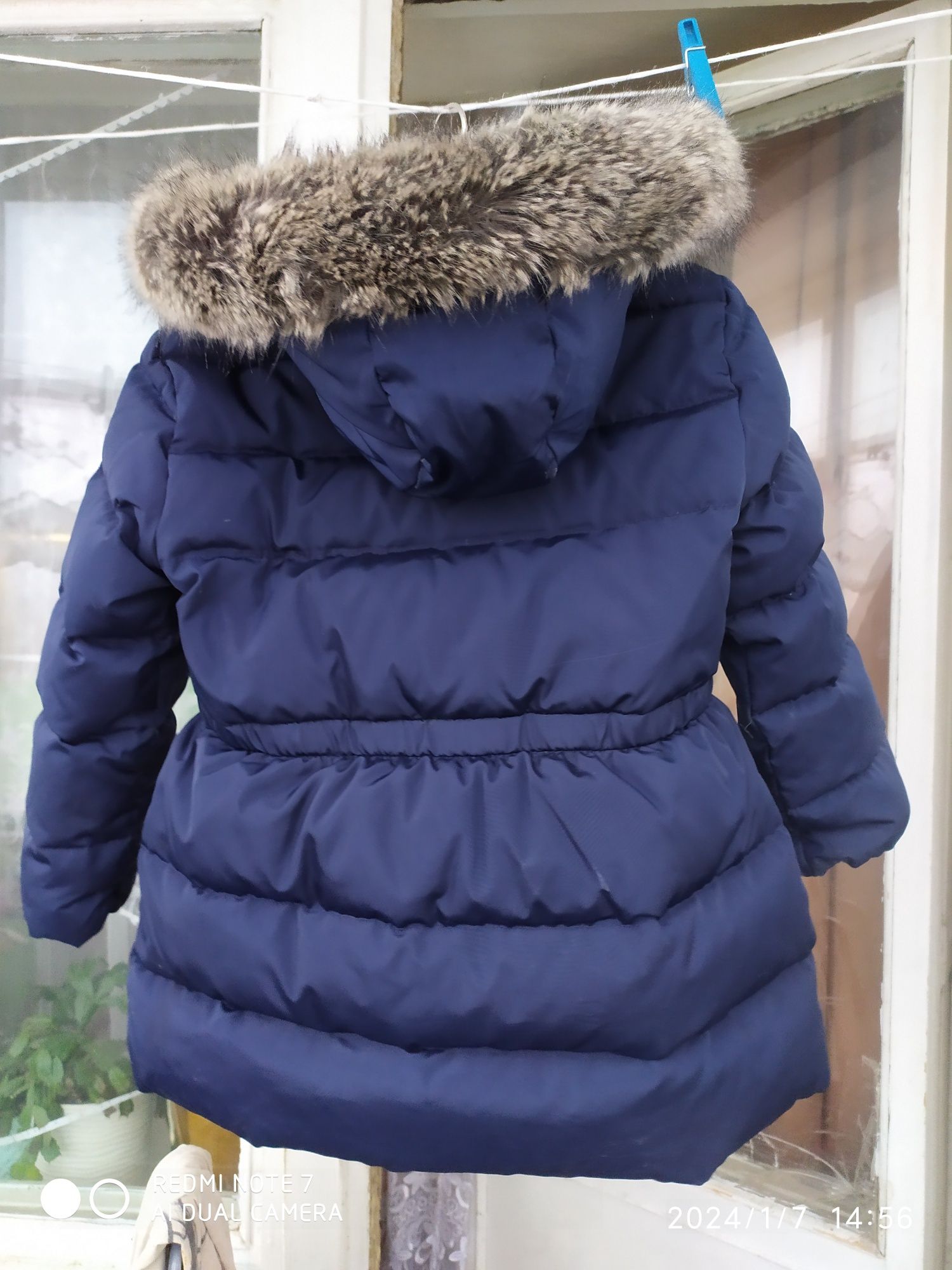 Пуховик куртка зимова на 4-5 років