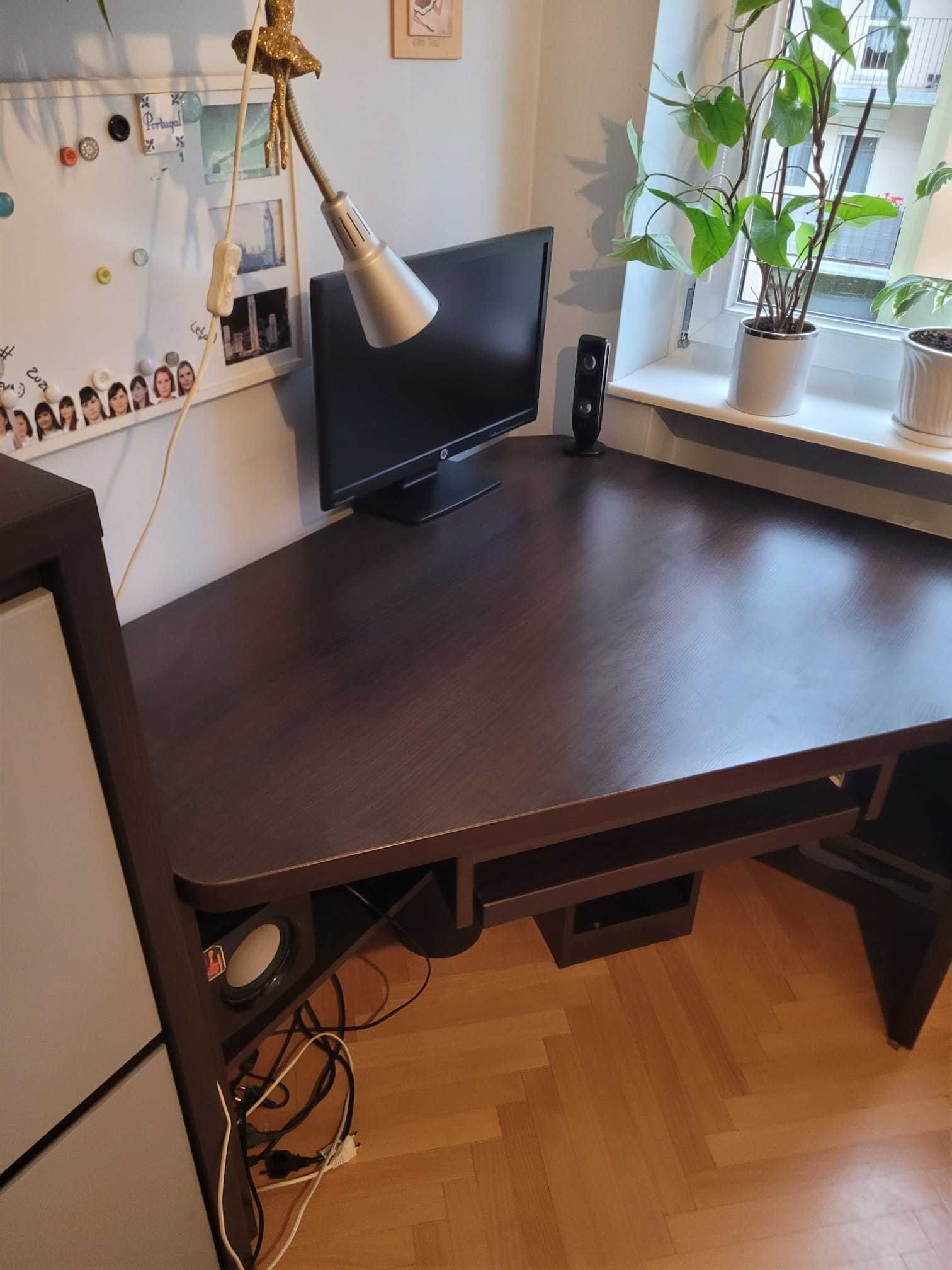 Biurko narożne pod komputer