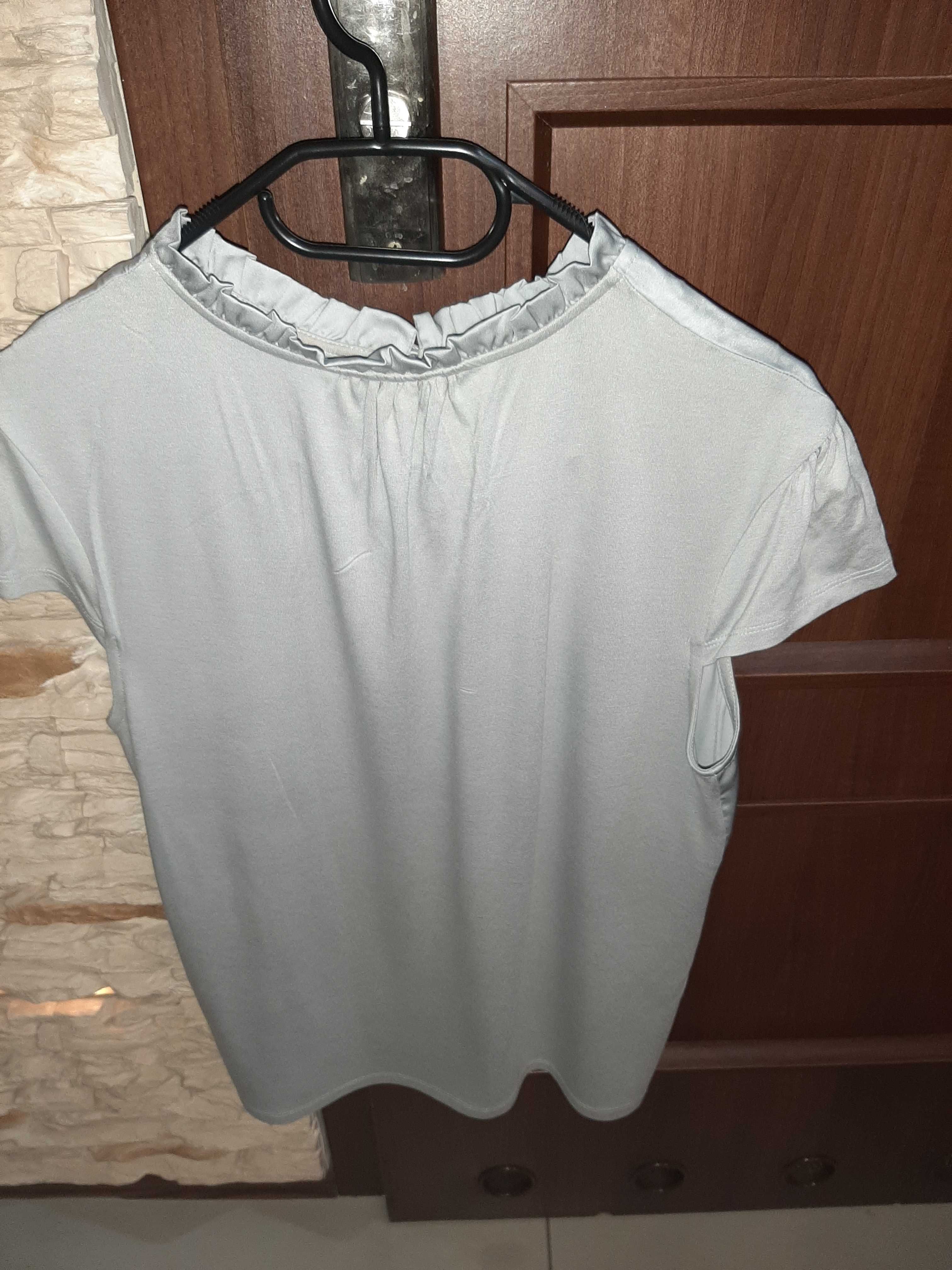 Bluzka szara z motywem kwiatowym