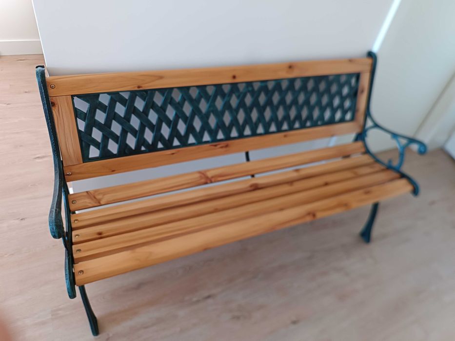 Banco De Jardim - Ferro forjado + Madeira e encosto decorativo de PVC