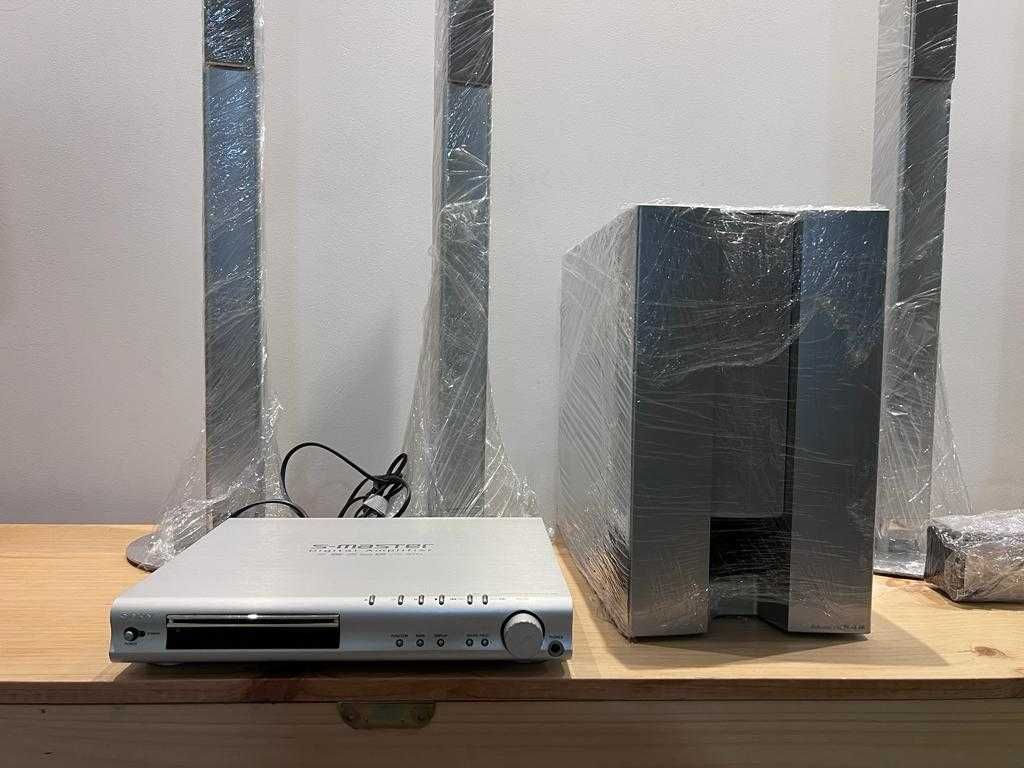 Sistema de som SONY (DVD, 5 colunas e subwoofer)