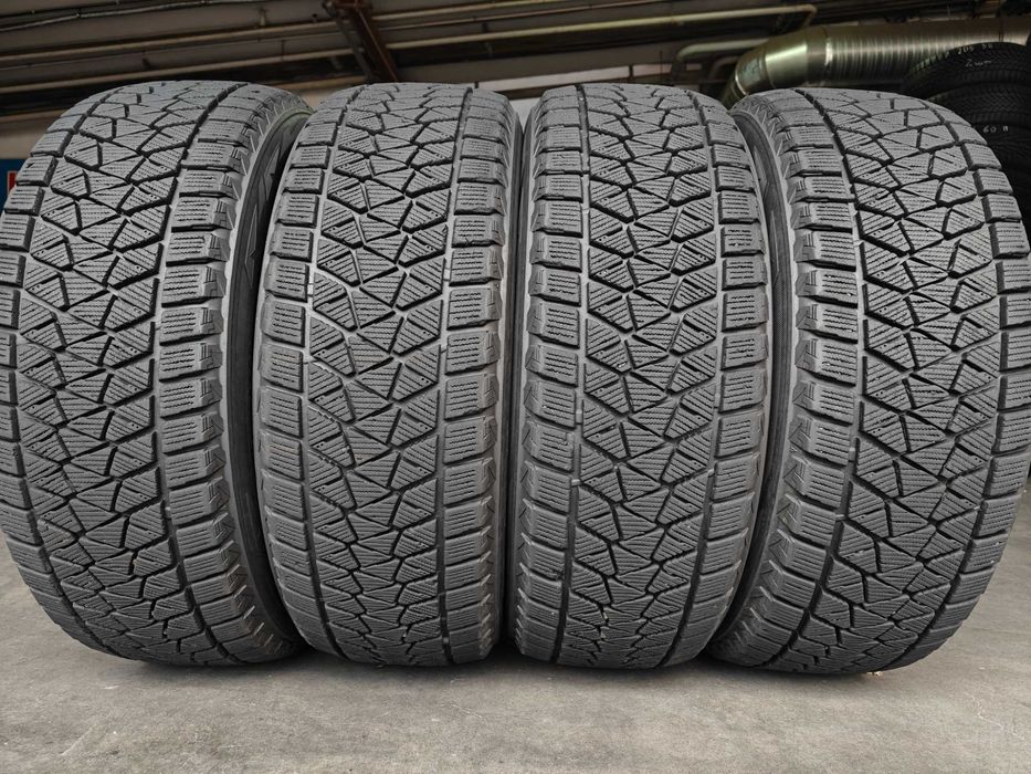 Bridgestone Blizzak 215/60 R17 зимові шини добрий стан
