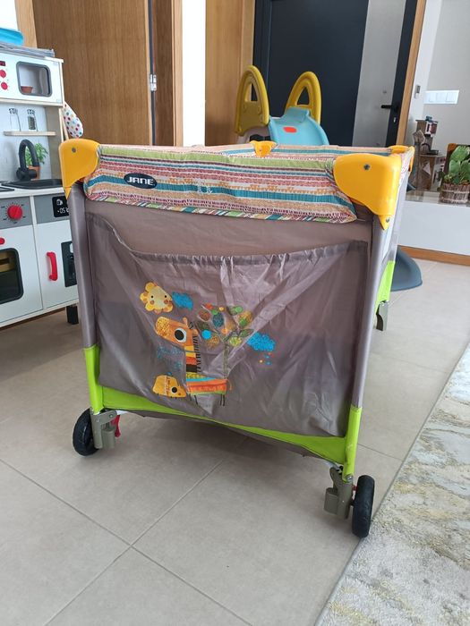 Cama de viagem para bebê