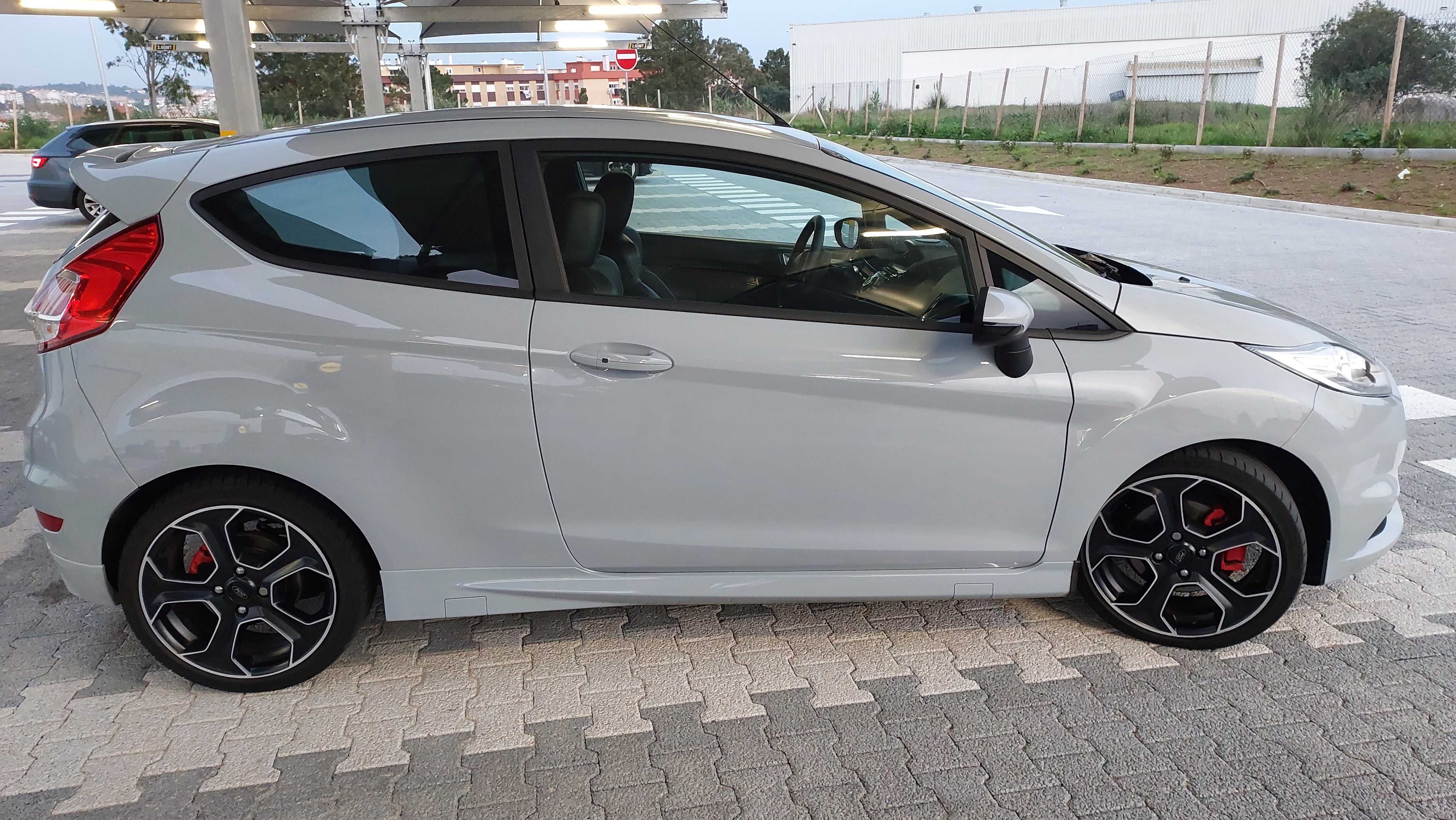 Ford Fiesta 1.6 EcoBoost ST200