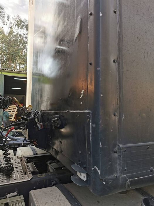 Semi- Reboque 3 eixos com plataforma