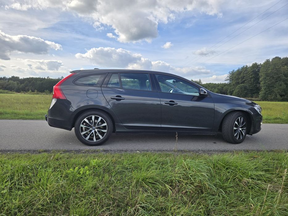 Volvo V60 2.0 D3 150 KM Automat