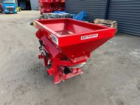 Rozsiewacz do nawozu STRUMYK - 400L 600L 800L 1000L 1200L 1400L 1600L