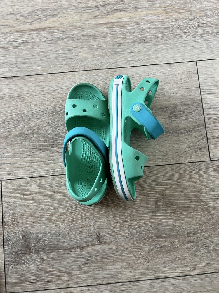 Sandały Crocs J1