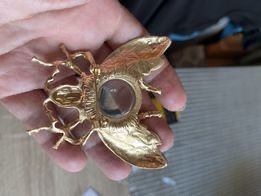 Broszka mucha z kryształem goddess