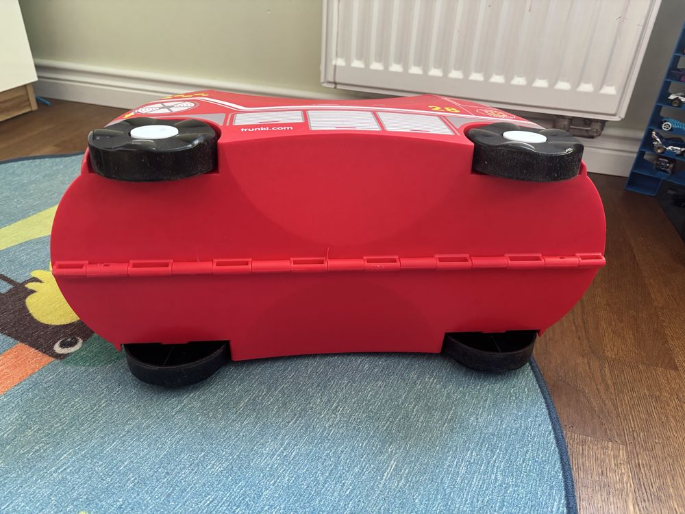 Walizki jeździki dziecięce trunki picacka i wóz strażacki