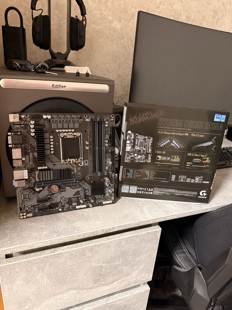 Материнська плата Gigabyte B760M DS3H AX DDR4 на гарантії 2 роки