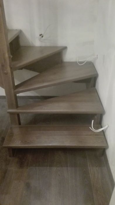 schody samonośne