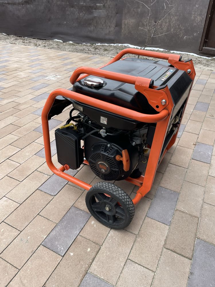 Генератор BLACK+DECKER BXGNP3000E 3000W