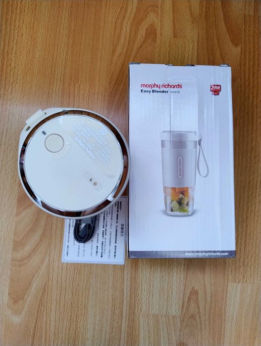 Фітнес-блендер Morphy Richards,білий