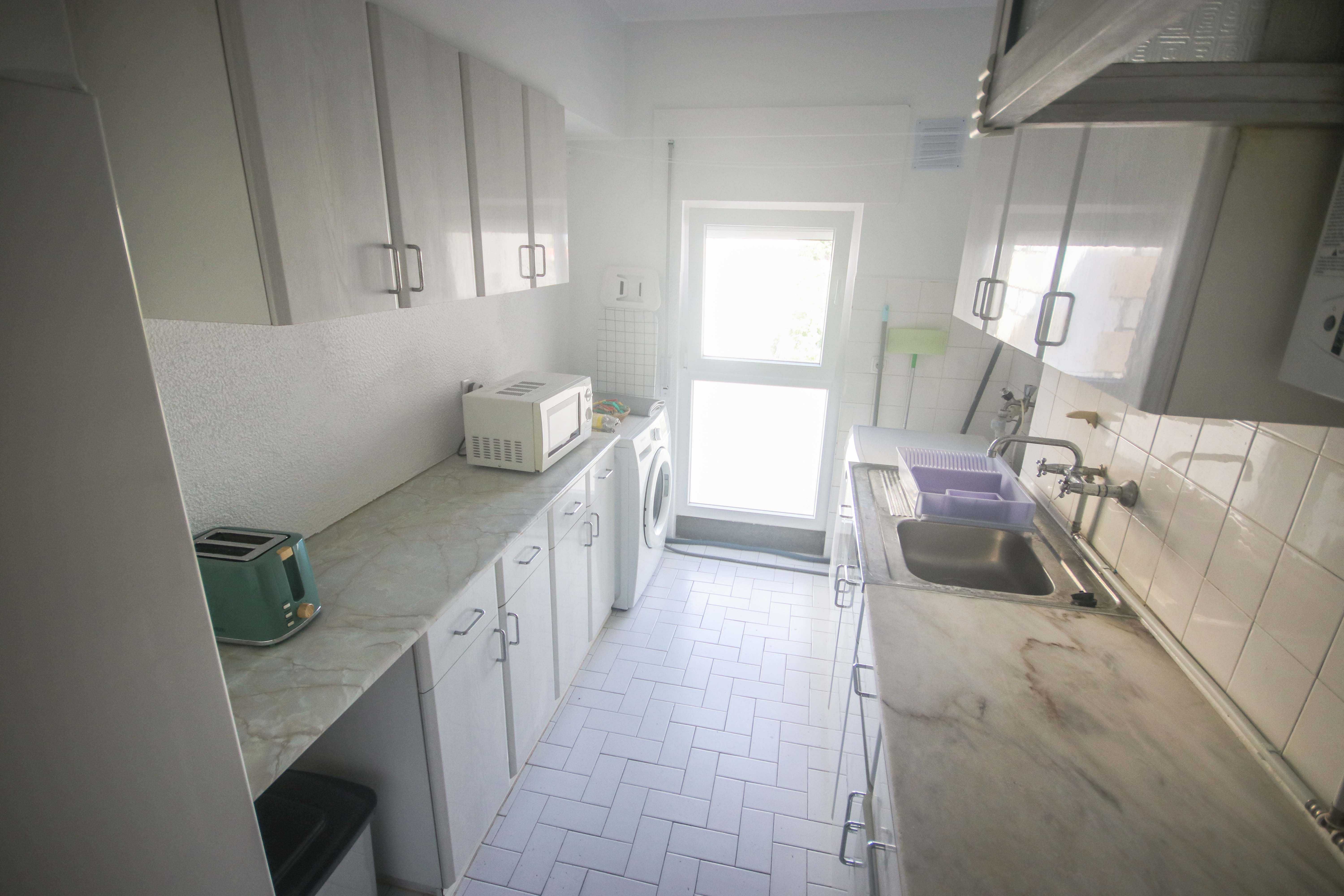 Arrendo quartos individuais Lisboa, metro Carnide Colombo 450 recibo