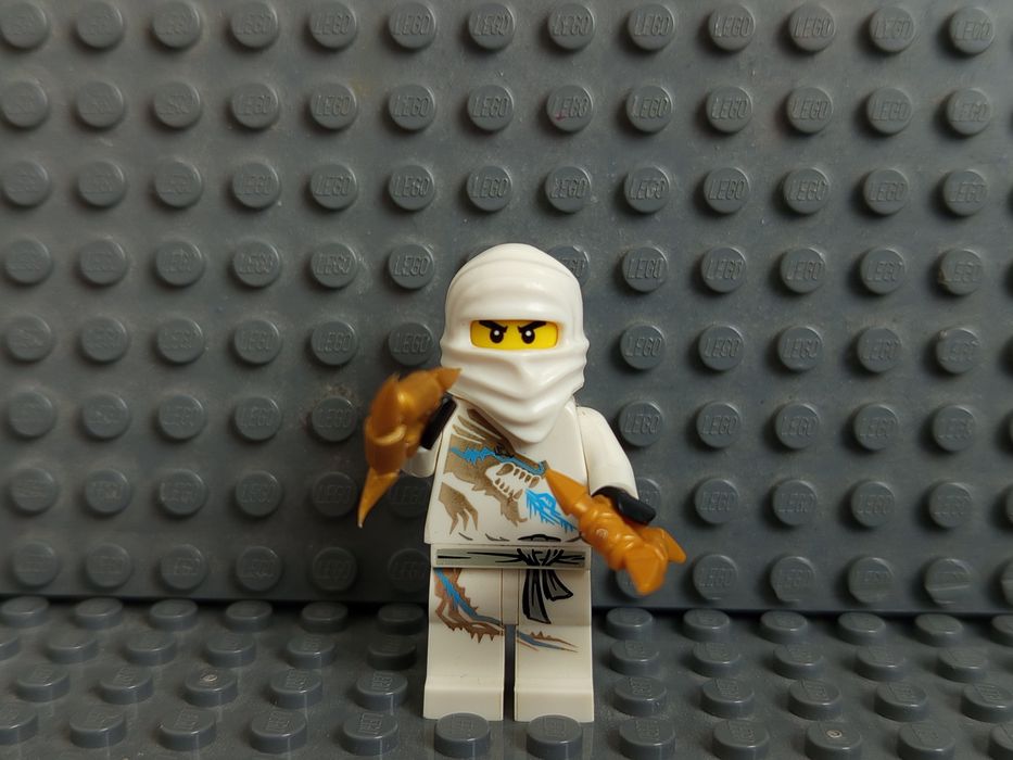 Figurka LEGO ninjago Zane dx sezon 1